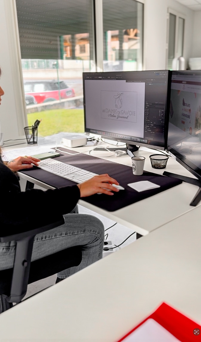 graphiste alpicom - Alpicom | Agence Web & Digitale | Annecy, Haute-Savoie